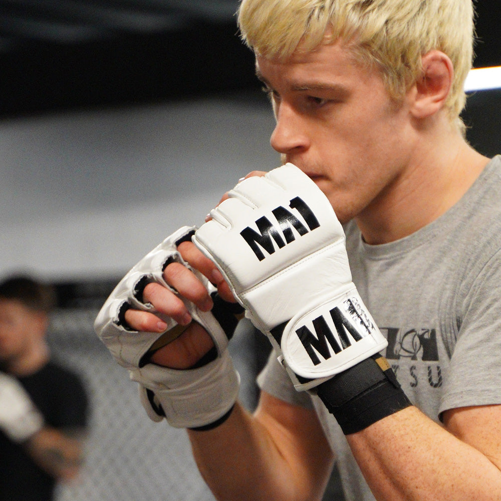 4 ounce store mma gloves